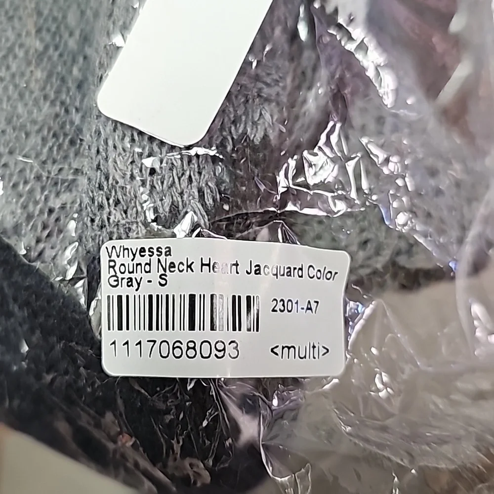 49 Heart print sweater New in Package